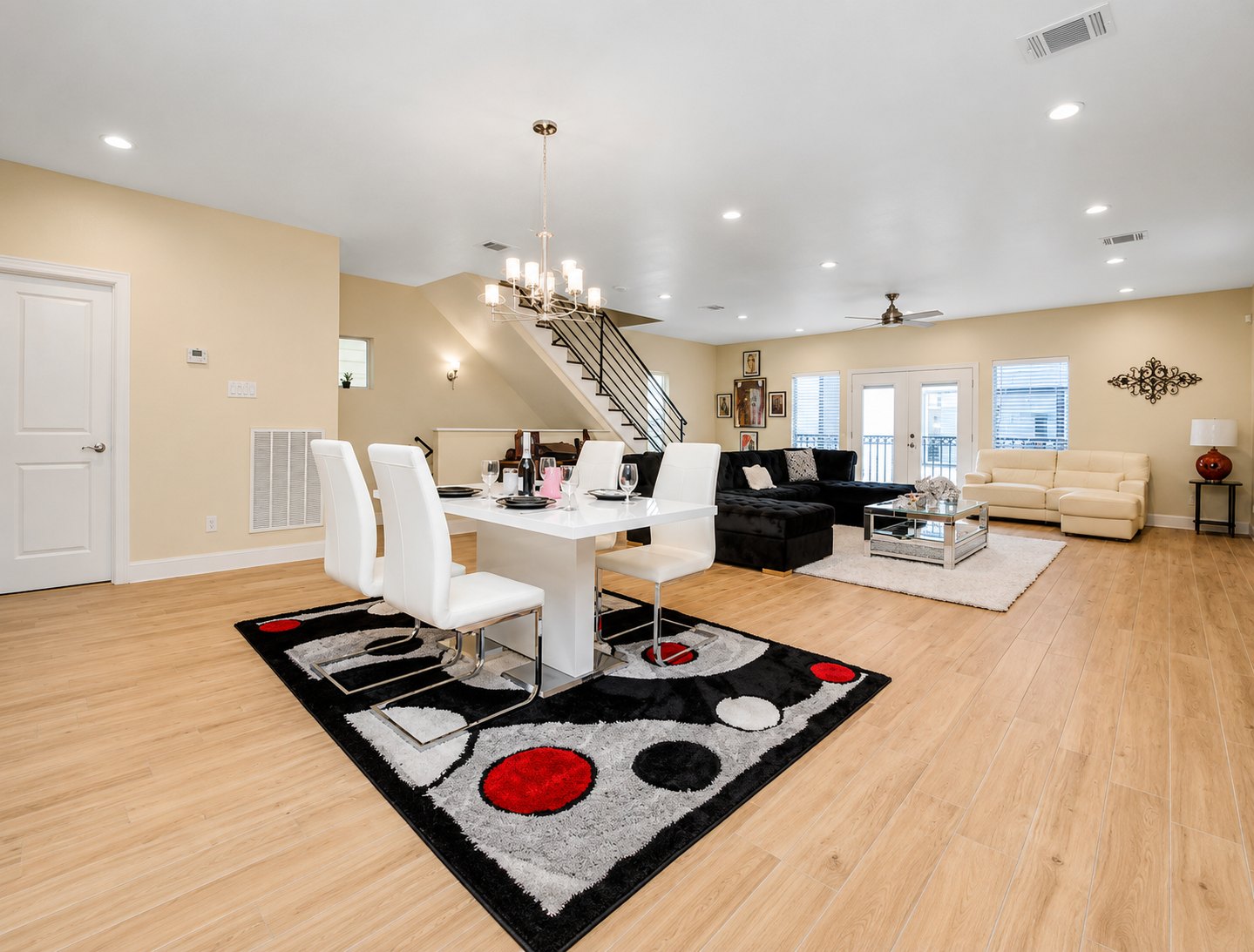 EaDo Luxury House